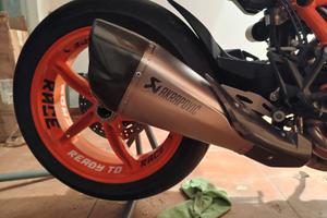 Terminale akrapovic per KTM superduke 1290r