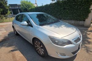 Opel Astra 1.7 CDTI 2012