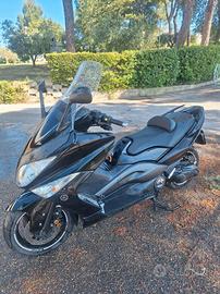 YAMAHA T MAX
