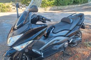 YAMAHA T MAX