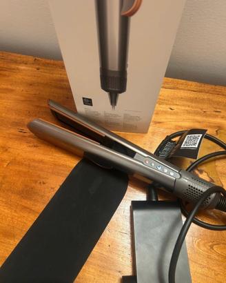 Dyson Airstrait