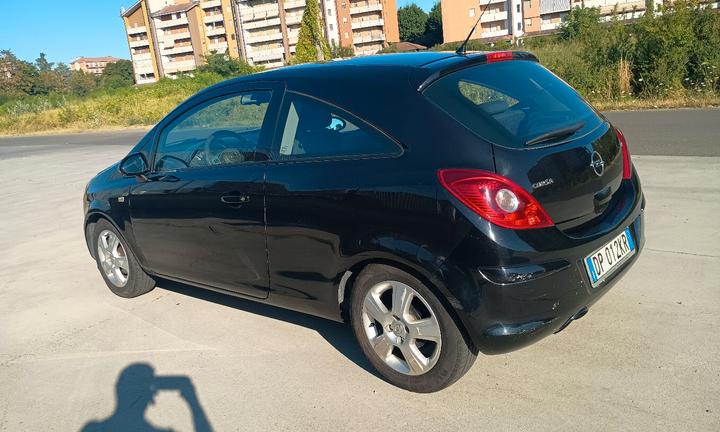 auto Opel corsa