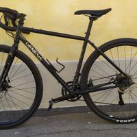 Genesis Croix de Fer