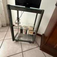 Mobiletto in vetro