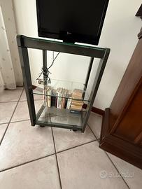 Mobiletto in vetro