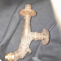 rubinetto  bocca di  leone 