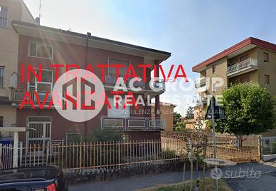 Trilocale con Box in Solaro