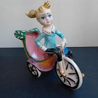 Statuetta vintage in ceramica policroma