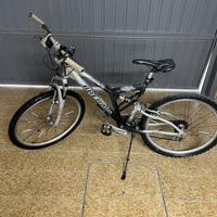 Mountain Bike Grigia