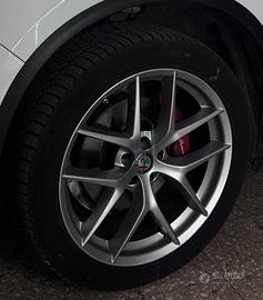 GOMME INVERNALI 255/45 R20