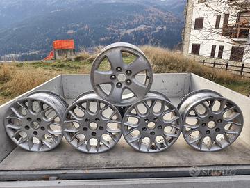 Cerchi da 15”per Daihatsu terios//Renault megane,