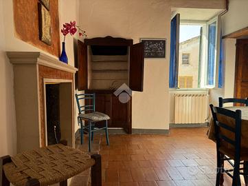 3 LOCALI A SCHEGGIA E PASCELUPO