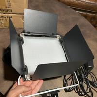 Neewer HS60B / faretto fotografico led rgb con App