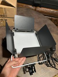 Neewer HS60B / faretto fotografico led rgb con App