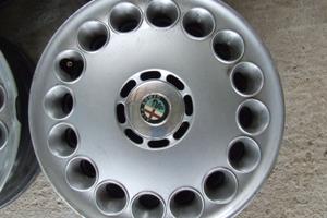 Cerchi in acciaio+ copricerchi ALFA ROMEO da 15''