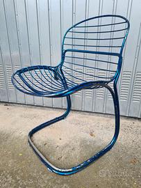 Sedia di design in metallo