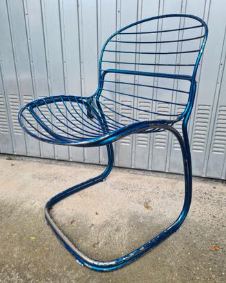 Sedia di design in metallo