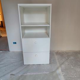 Mobile con cassettoni