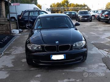 BMW - Serie 1 - 120d 5 porte Futura DPF