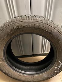 gomme invernali 4 nokian tyres 215/65 R17