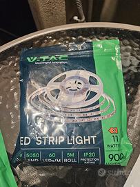 Striscia 300LED SMD5050 strip led 12V 5Mt 11W/m