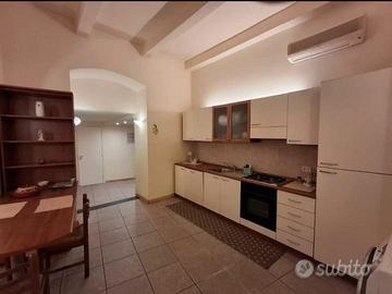 Catania zona tribunale si residenza