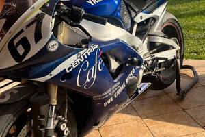 R1 Yamaha