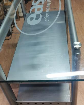 tavolo in vetro e metallo