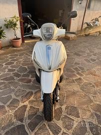 Piaggio Beverly 350 2014