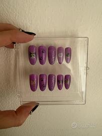 Press on nails ,unghie da attaccare