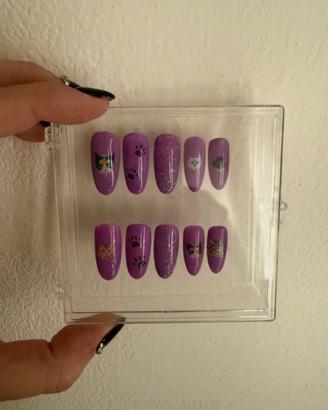 Press on nails ,unghie da attaccare