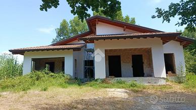 BIFAMILIARE A ALATRI