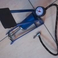 Pompa a Pedale con Manometro