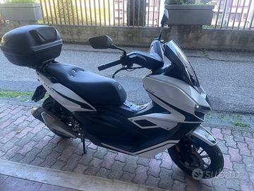 SCOOTER 300 1 PROPRIETARIO 2021 COMPRESO PASSAGGIO