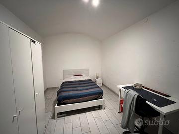 Camera Modena in centro