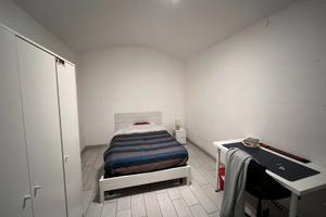 Camera Modena in centro