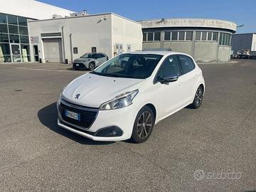 Peugeot 208 Allure 1.6 BlueHDi 100cv
