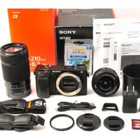 Sony Alpha A6300 con doppio obiettivo