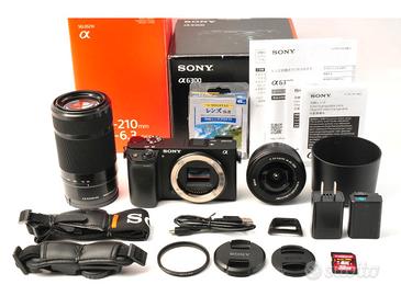 Sony Alpha A6300 con doppio obiettivo