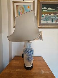 Lampada da tavolo  in ceramica decorata 