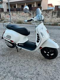 Vespa 300 super