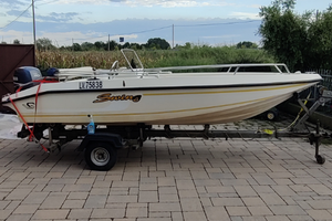 Barca Motore e carrello pronta all'uso