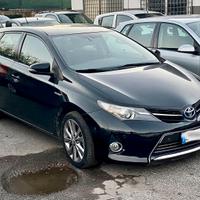 Toyota Auris 1.8 H 5p Lounge