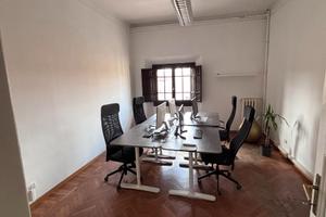 2 stanze uso ufficio in centro Bologna