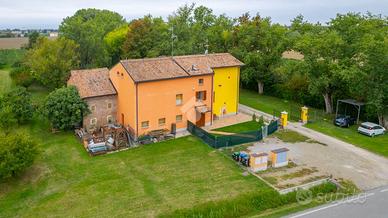 CASA SEMINDIPENDENTE A NOVI DI MODENA