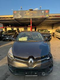 Renault Clio GPL incidentato - 2019