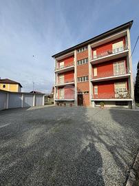 2 LOCALI A CASELLE TORINESE