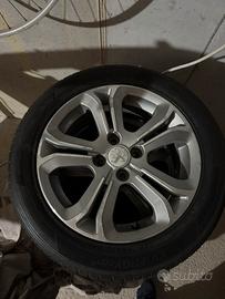 CERCHI E GOMME 208 PEUGEOT