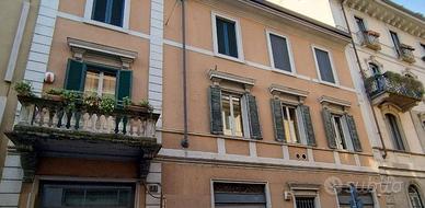 Immobile in asta di 99 m² con 1 locale a Milano