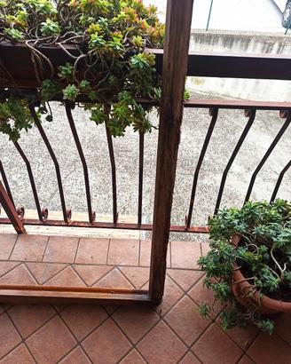 finestra 3 vetri segni di usura dall'esterno  